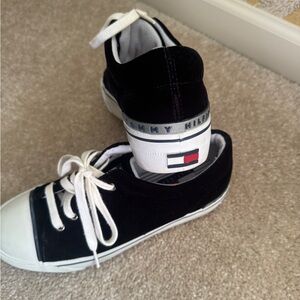 Black velvet Tommy Hilfiger sneakers. Brand new, never worn.